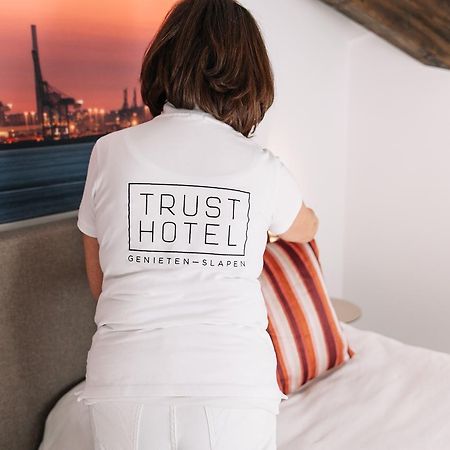 TRUST Hotel Beveren  Buitenkant foto